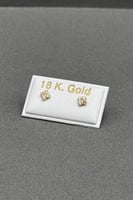 حلق طبي وردة ذهب تصميم الماس عيار 18