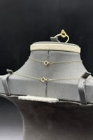 طقم ذهب ناعم عيار 18 حلقة الرقي وزن من 2.5 إلى 2.6...