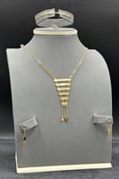 طقم ذهب صافي عيار 21 وزن 2.9 جرام