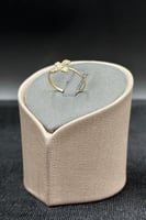 خاتم وردة ذهب تصميم الماس عيار 18 وزن 0.9 جرام