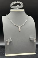 طقم ذهب أبيض عيار 18 توازن الكلاسيك وزن 10.9 جرام