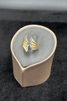 خاتم ذهب تصميم الماس عيار 18 وزن 2.3 جرام