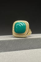 خاتم ذهب تصميم الماس عيار 18 وزن من 7.6 الى 7.8 جر...