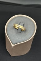 دبلة وردة ذهب تصميم الماس عيار 18 وزن من 3 الى 3.1...