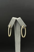 حلق تنس ذهب تصميم الماس عيار 18 وزن من 6.7 الى 6.8...