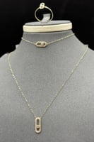 طقم مستطيل ذهب تصميم الماس عيار 18 وزن 2 جرام