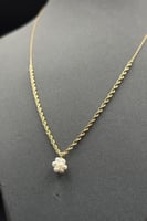 عقد مجدول ذهب مع لؤلؤ عيار 18 وزن 1.7 جرام