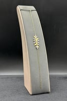 اسوارة زهرة ذهب تصميم الماس عيار 18 وزن 2.2 جرام