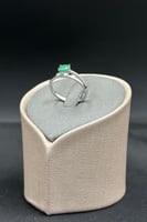 خاتم الماس وزن الذهب : 2.12 جرام وزن الألماس : 0.1...