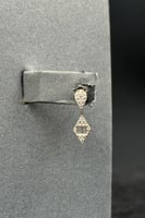 طقم معين ذهب تصميم الماس عيار 18 وزن 8.5 جرام