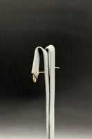 حلق مستطيل ذهب تصميم الماس عيار 18 وزن 0.7 جرام