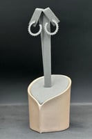 حلق تنس ذهب تصميم الماس عيار 18 وزن من 5.5 الى 5.6...