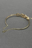 كف اطفال وردة مع باقيت ذهب تصميم الماس عيار 18 وزن...