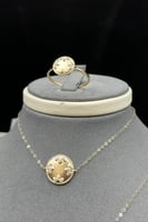 طقم دائري ذهب تصميم الماس عيار 18 وزن 4.9 جرام