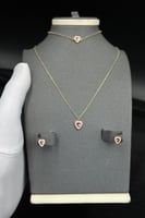 طقم اطفال قلب ذهب تصميم الماس عيار 18 وزن 5 جرام