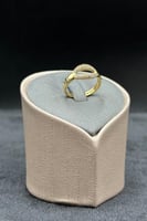 خاتم ذهب تصميم الماس عيار 18 وزن 1.7 الى 1.8 جرام