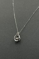 عقد الماس وزن الذهب : 1.1 جرام وزن الألماس : 0.10...