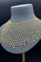 مخنق ذهب عيار 21 وزن 18.8 جرام