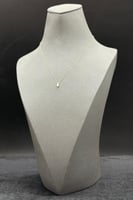 عقد ذهب تصميم الماس عيار 18 وزن 0.4 جرام