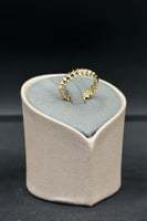 دبلة ذهب صافي عيار 18 وزن من 2.2 الى 2.4 جرام