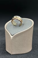 اسوارة مع خاتم خلية ذهب تصميم الماس عيار 18 وزن 17...