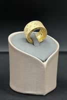 دبلة وردة ذهب تصميم الماس عيار 18 وزن من 6.6 الى 6...