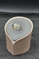 خاتم مع فص سوليتير ذهب تصميم الماس عيار 18 وزن من...