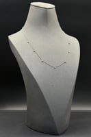 عقد الماس وزن الذهب : 1.42 جرام وزن الألماس : 0.3...