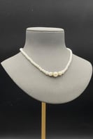 عقد ذهب مع لؤلؤ عيار 18 وزن من 0.8 الى 0.9 جرام