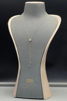 عقد وردة ذهب تصميم الماس عيار 18 وزن 4.2 جرام