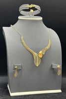 طقم ذهب صافي عيار 21 وزن 10.3 جرام