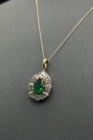 عقد الماس وزن الذهب : 2.76 جرام وزن الألماس : 0.7...