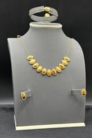 طقم ذهب صافي عيار 21 وزن 8.9 جرام