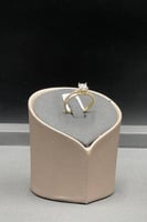 دبلة توينز ذهب تصميم الماس عيار 18 وزن 1.4 جرام