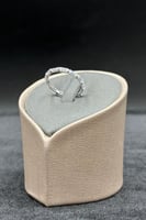 دبلة باقيت ذهب تصميم الماس عيار 18 وزن من 1.5 ال 1...