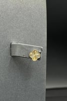 طقم وردة ذهب صافي عيار 21 وزن من 3.9 الى 4 جرام