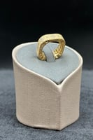 دبلة وردة ذهب تصميم الماس عيار 18 وزن من 4.1 الى 4...