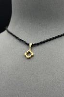 تعليقة اطفال وردة مفرغة ذهب صافي عيار 18 وزن 0.7 ج...