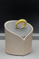 خاتم امواج ذهب صافي عيار 21 وزن 3.4 جرام