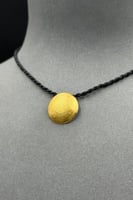 تعليقة ذهب صافي عيار 21 وزن من 1.6 الى 1.7 جرام