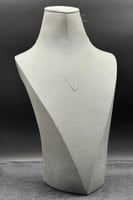 عقد ذهب تصميم الماس عيار 18 وزن 0.3 جرام