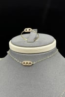 طقم مستطيل ذهب تصميم الماس عيار 18 وزن من 1.9 الى...