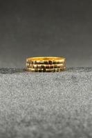 مرامي ذهب صافي عيار 21 وزن من 3.8 الى 4.1 جرام