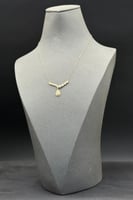 عقد دمعة ذهب تصميم الماس عيار 18 وزن 1.4 جرام