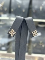 حلق ورده ذهب تصميم الماس