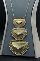 شال براشي ذهب بحريني عيار 21 وزن من 20.2 الى 20.5...