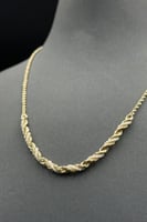 عقد مجدول ذهب مع لؤلؤ عيار 18 وزن 2.5 جرام