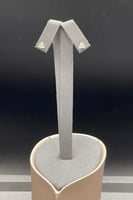 حلق شكل مثلث ذهب تصميم الماس عيار 18 وزن 0.8 جرام