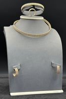 طقم كور ليزر ذهب صافي ملون عيار 18 وزن 35.2 جرام