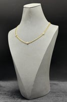 عقد جنزير مع فص سوليتير عيار 18 وزن من 5.6 الى 5.7...